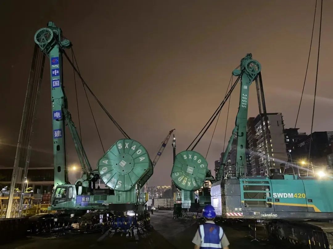 金泰地連牆産品于深圳市城市軌道交通15号線-鏟灣北站上演“速度”與“激情”